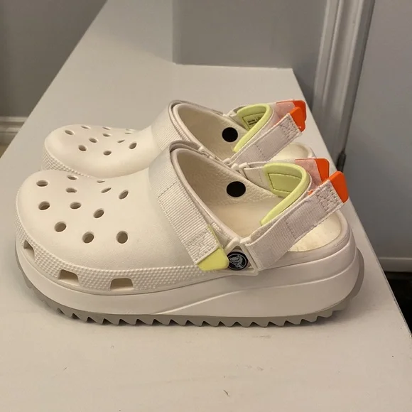 ❗️SOLD❗️Crocs Classic Hiker Clog White Sandals Size 9 - Picture 4 of 11